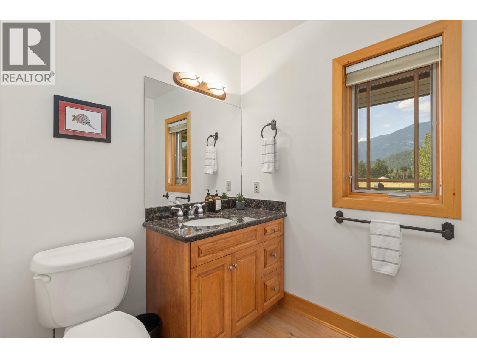 1360 Collins Road, Pemberton, British Columbia  V0N 2L0 - Photo 24 - R3036008