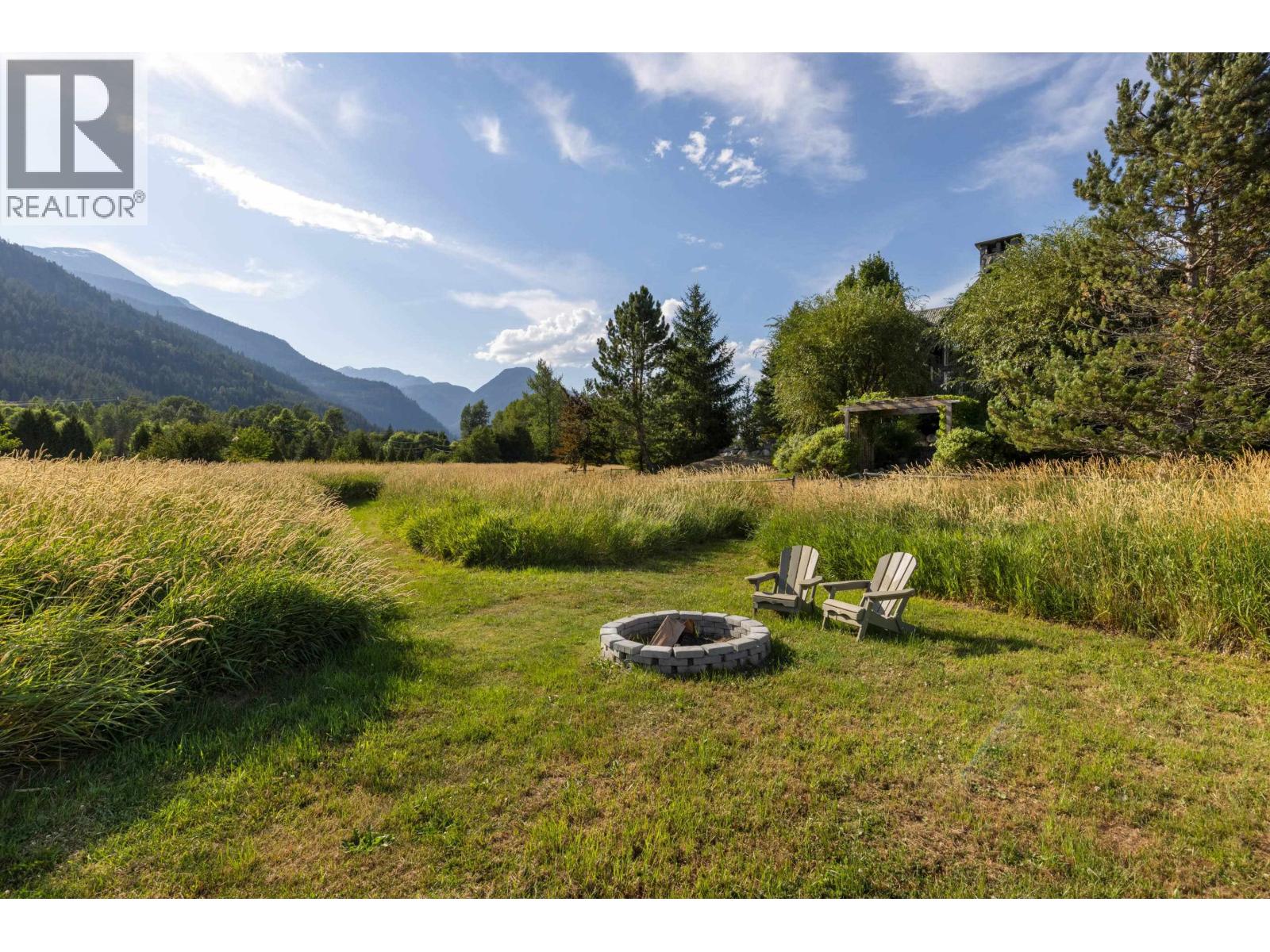 1360 Collins Road, Pemberton, British Columbia  V0N 2L0 - Photo 35 - R3036008