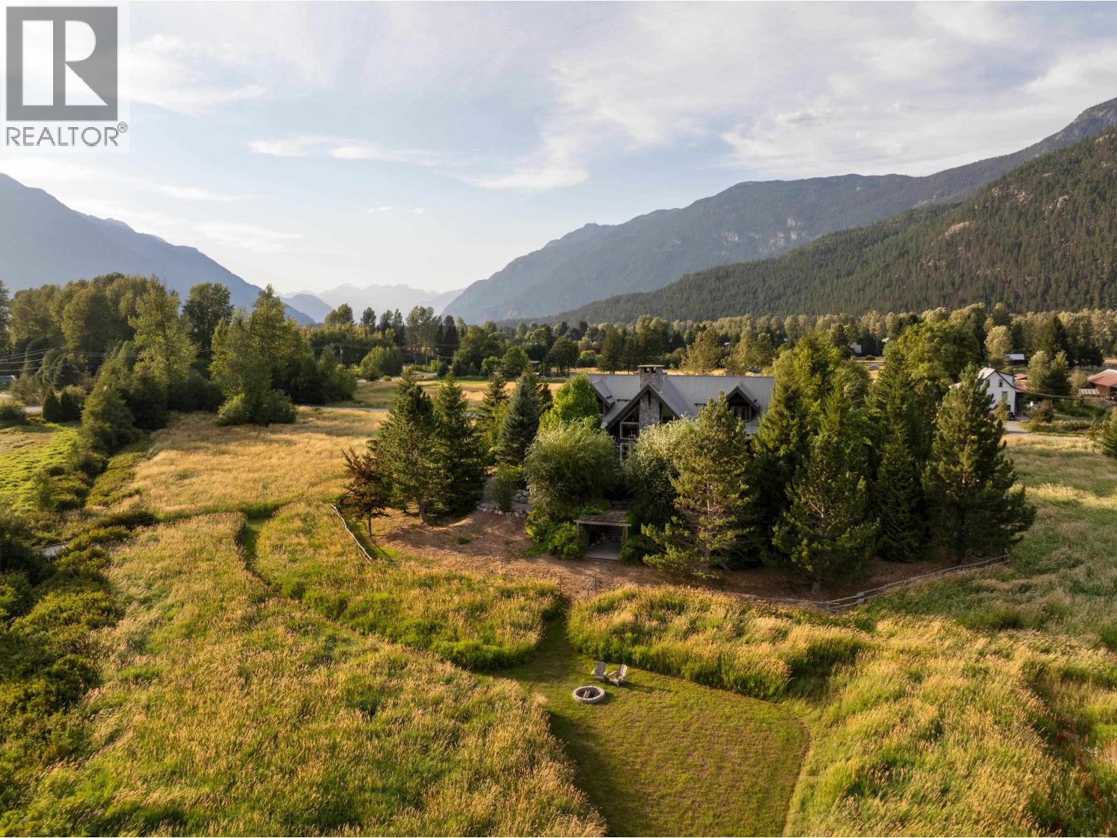 1360 Collins Road, Pemberton, British Columbia  V0N 2L0 - Photo 36 - R3036008