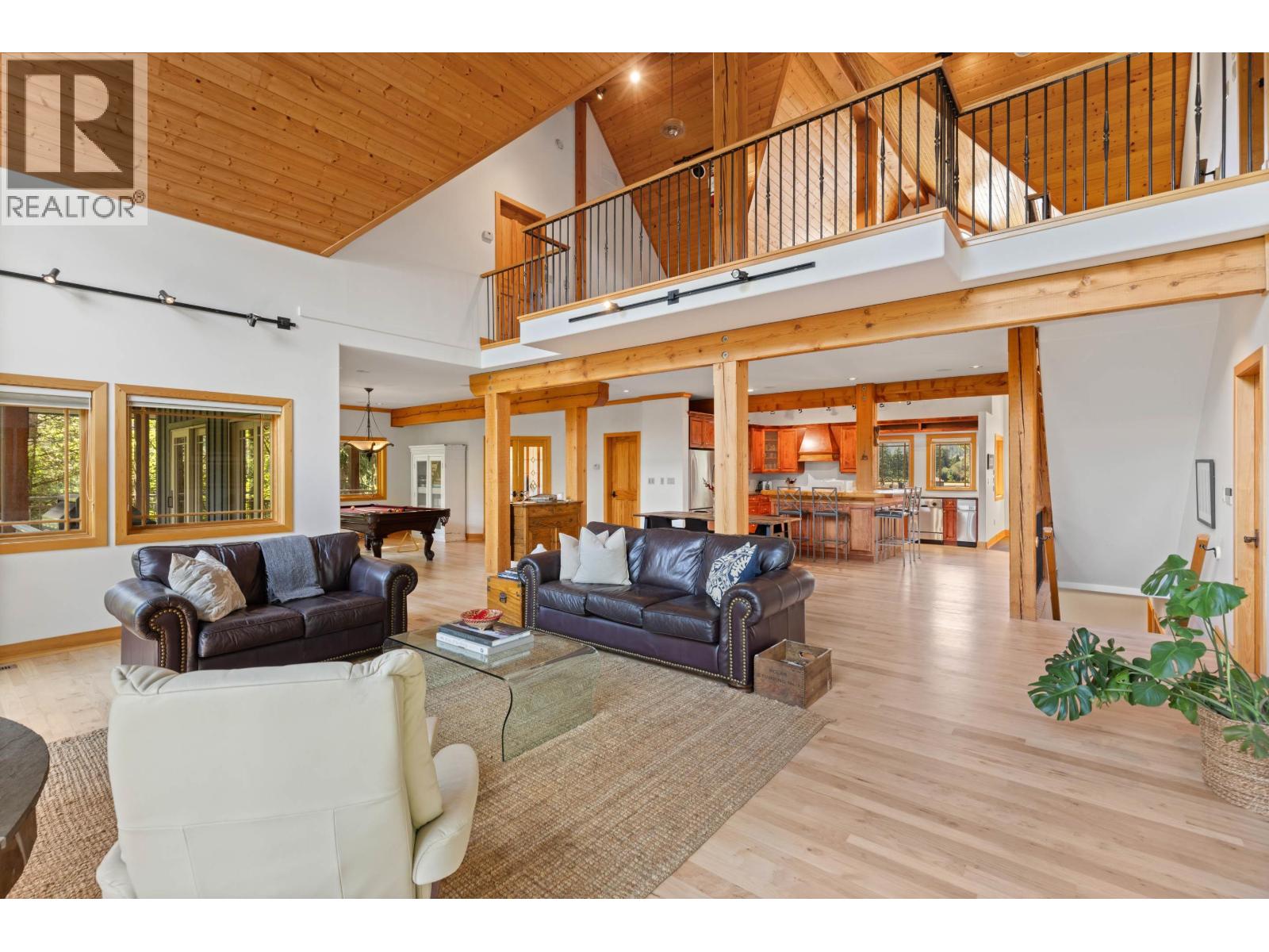 1360 Collins Road, Pemberton, British Columbia  V0N 2L0 - Photo 6 - R3036008