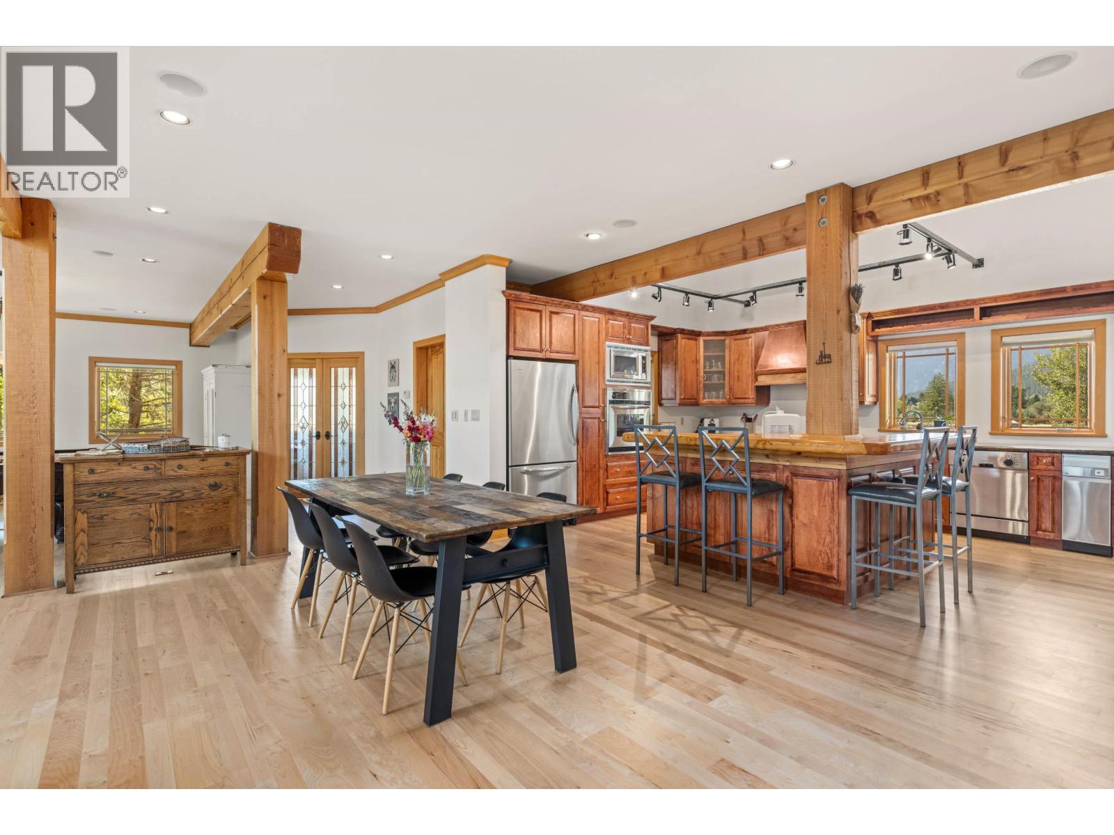 1360 Collins Road, Pemberton, British Columbia  V0N 2L0 - Photo 9 - R3036008
