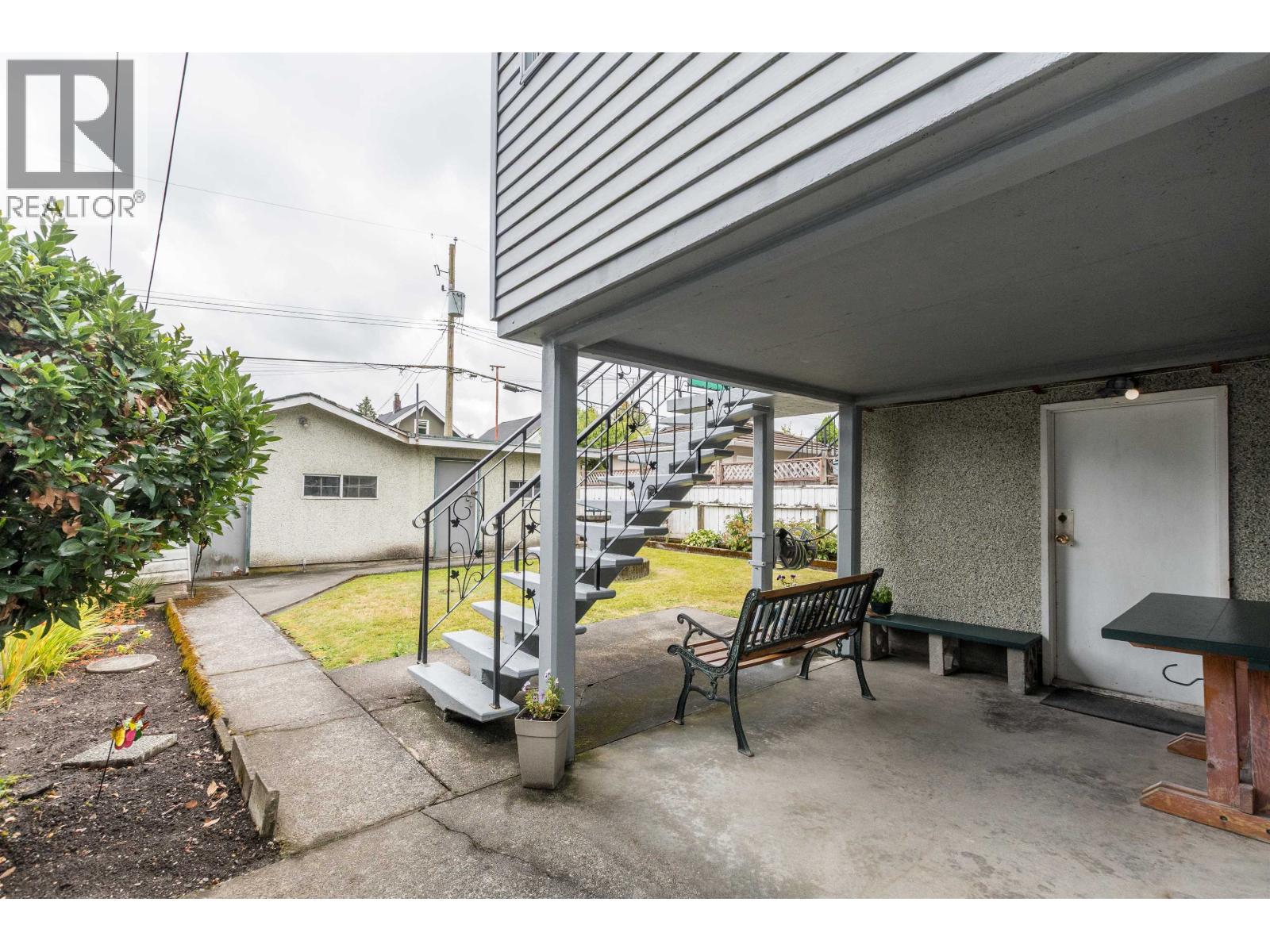 2236 Kitchener Street, Vancouver, British Columbia  V5L 2X2 - Photo 4 - R3036069