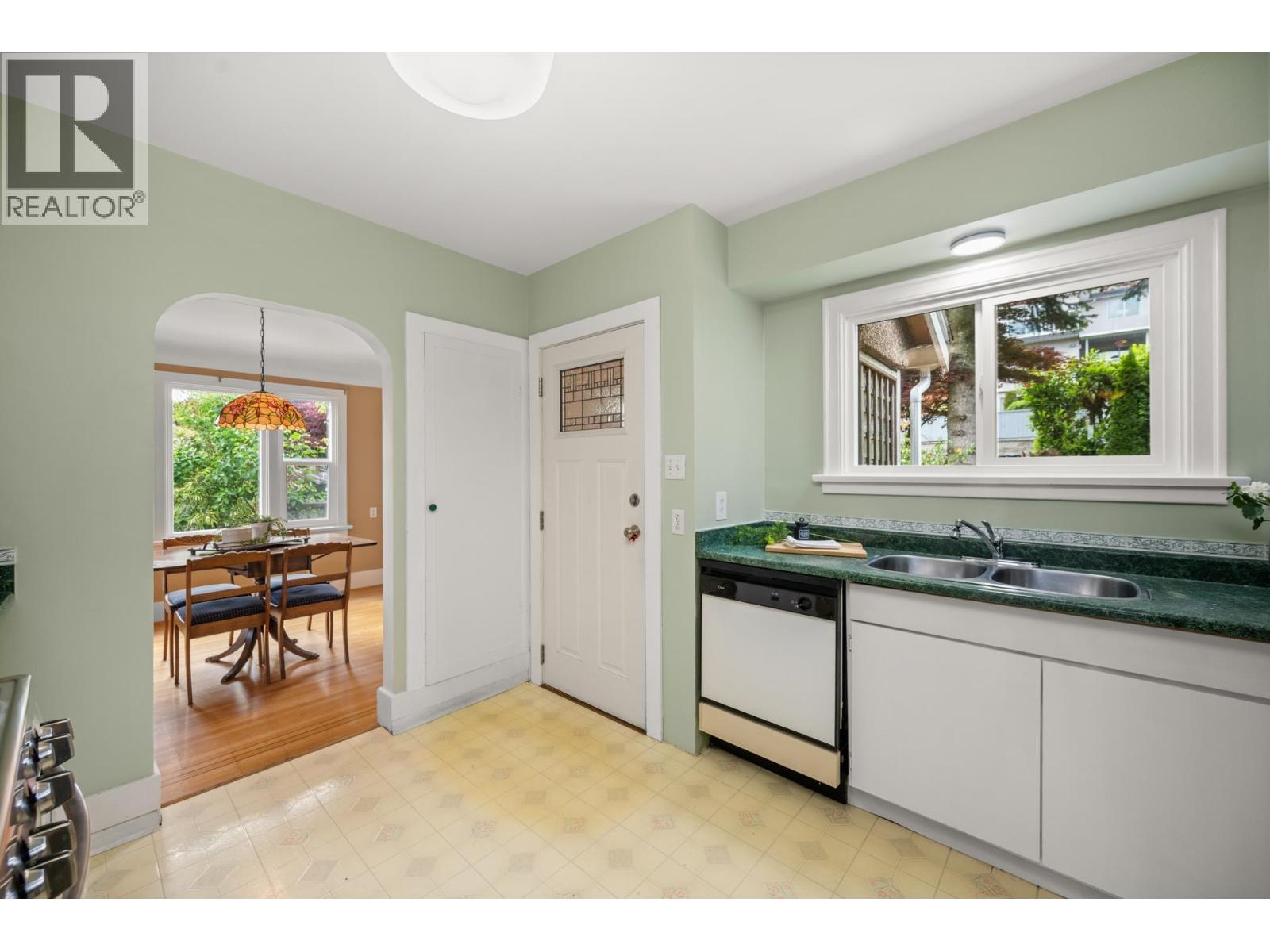 1509 Sixth Avenue, New Westminster, British Columbia  V3M 2C5 - Photo 12 - R3036085