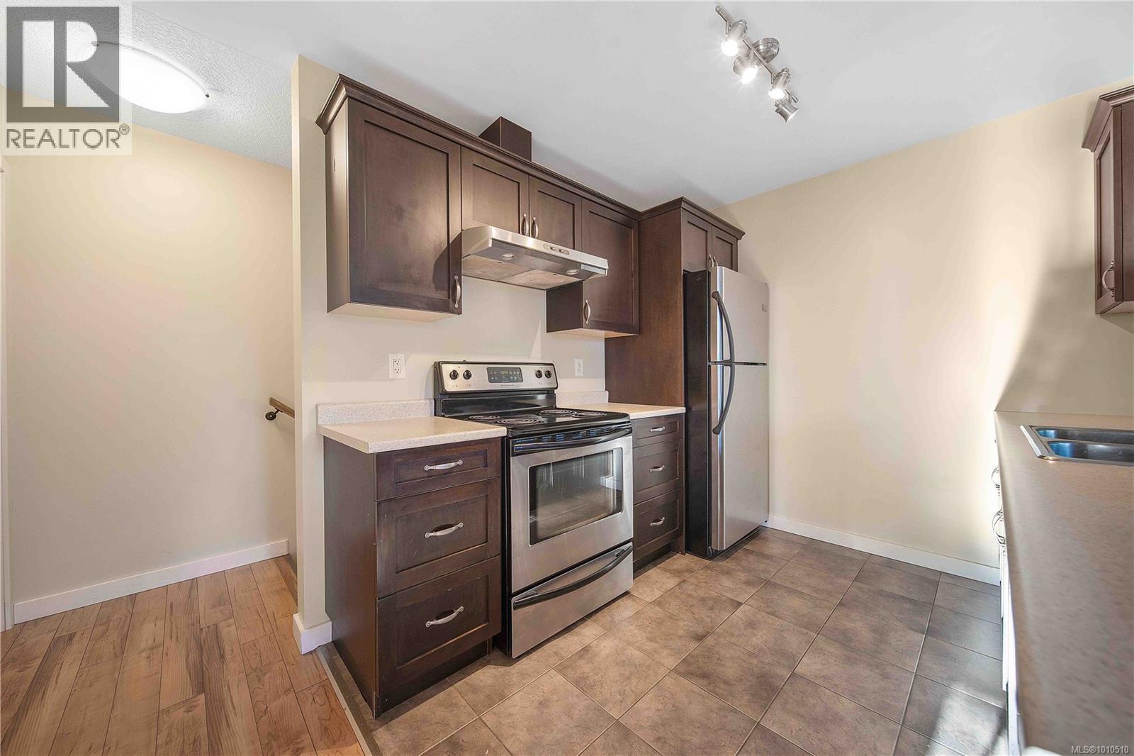 102 5281 Rutherford Rd, Nanaimo, British Columbia  V9T 5N9 - Photo 4 - 1010510