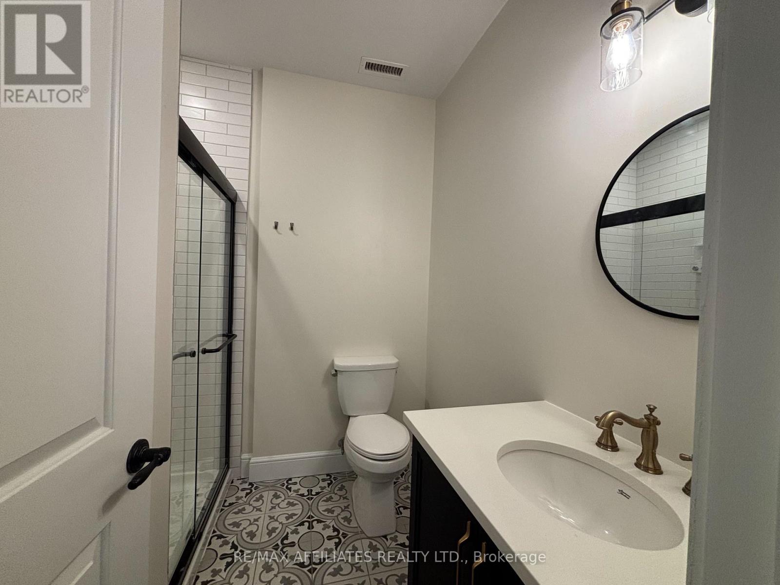 105 - 20 Beckwith Street N, Smiths Falls, Ontario  K7A 2C3 - Photo 2 - X12338483
