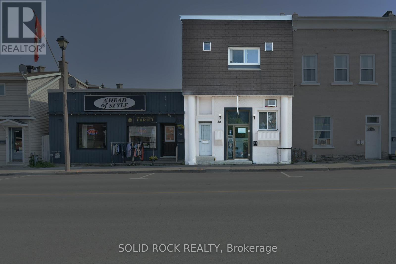 50 Madawaska Street, Arnprior, Ontario  K7S 1R9 - Photo 2 - X12294619