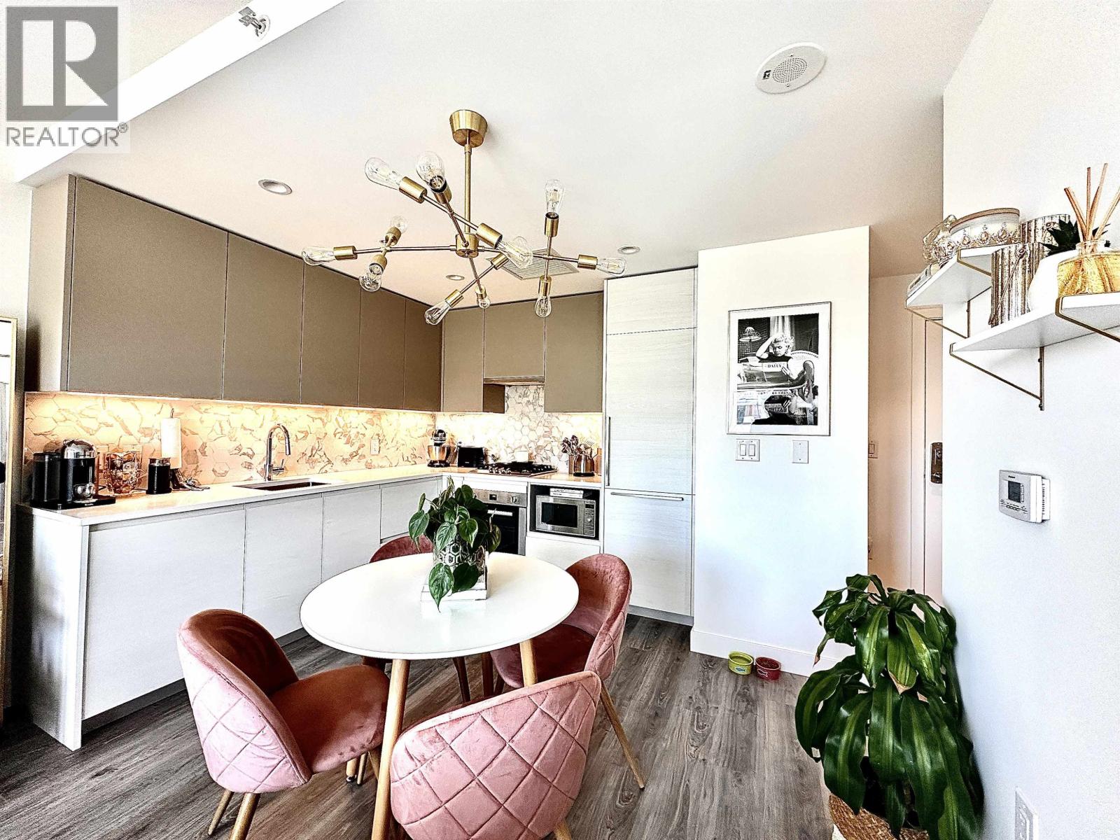 1308 8188 FRASER STREET, Vancouver, British Columbia