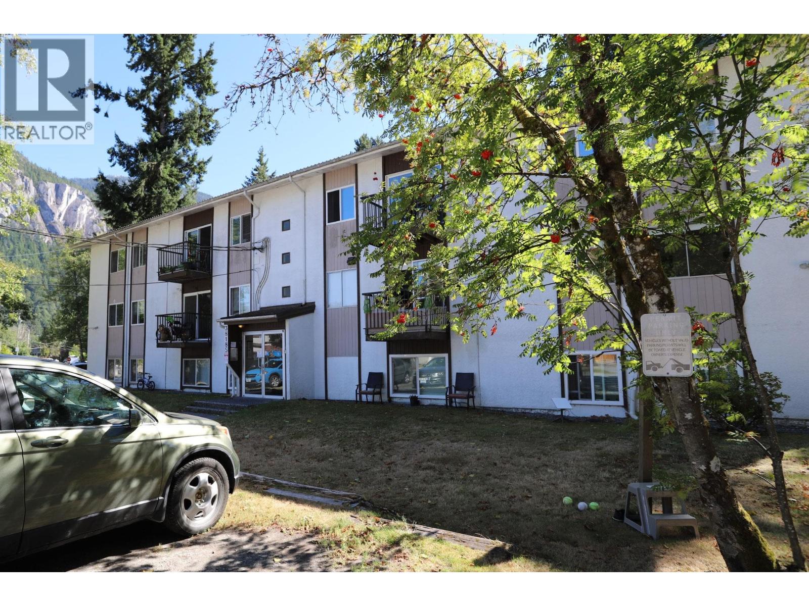 49 38185 Westway Avenue, Squamish, British Columbia  V8B 0L6 - Photo 2 - R3036094