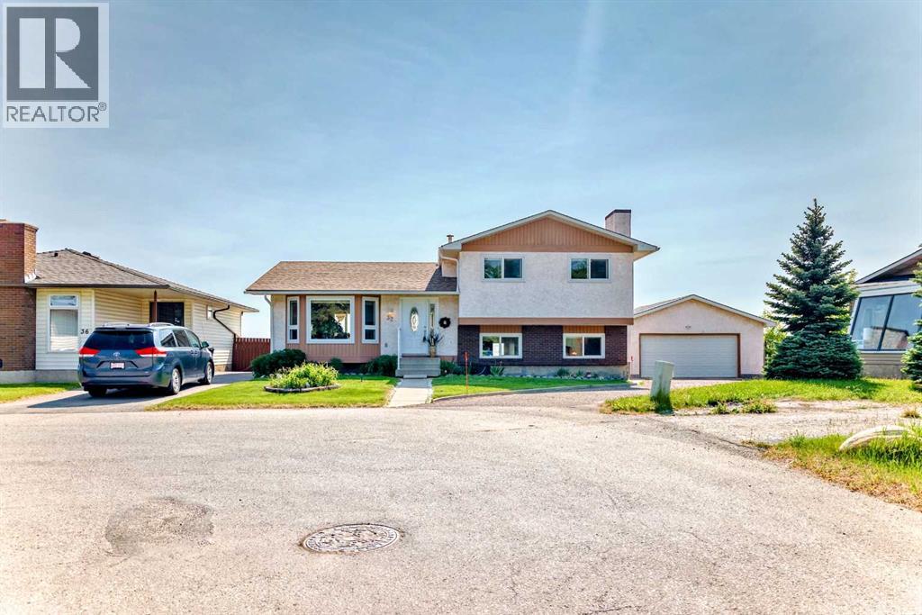 Property at 32 Radcliffe Bay SE image 1