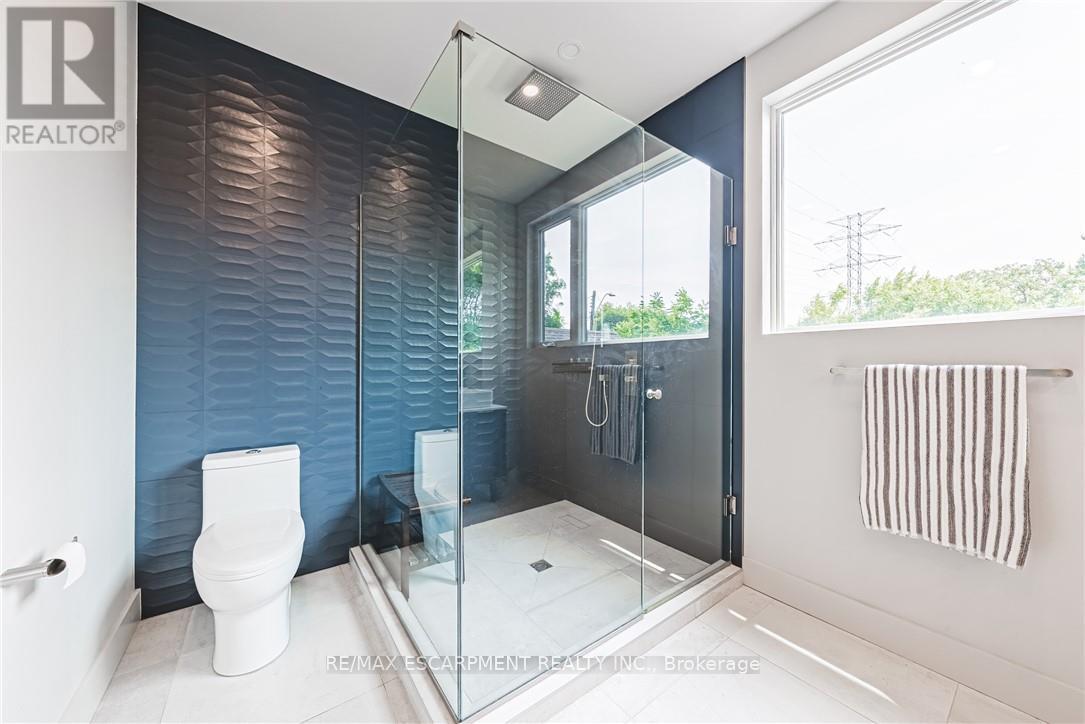 5 Dexter Avenue, Hamilton, Ontario  L8H 7C7 - Photo 31 - X12338452