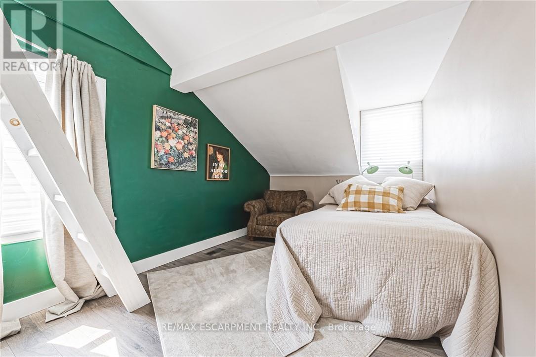 5 Dexter Avenue, Hamilton, Ontario  L8H 7C7 - Photo 40 - X12338452