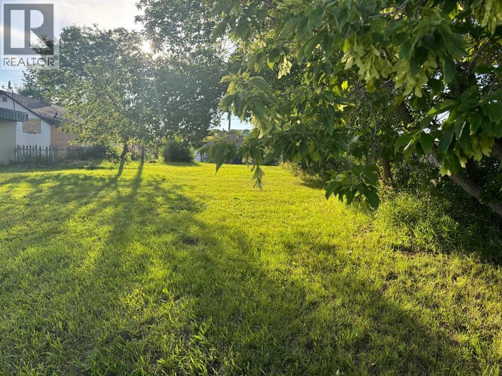 4704 50 Street, Ponoka, Alberta  T4J 1J3 - Photo 1 - A2247826