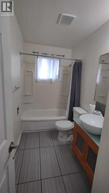 Property at 6109 5 Street SE image 5