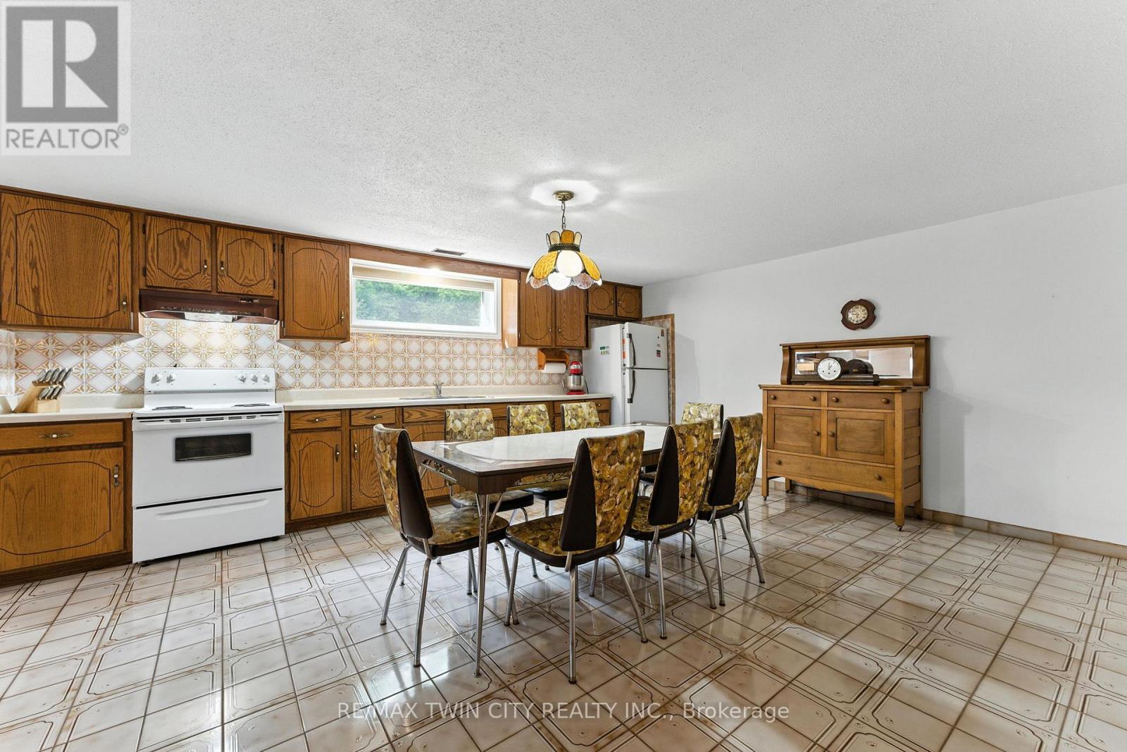 77 Glenwood Drive, Brantford, Ontario  N3S 7N1 - Photo 27 - X12338502