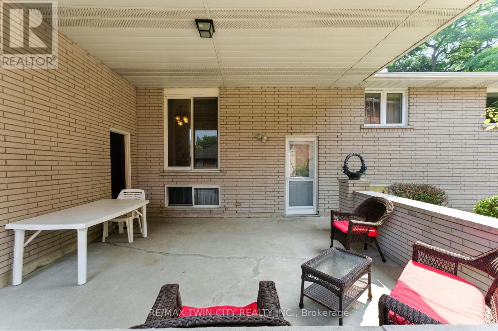 77 Glenwood Drive, Brantford, Ontario  N3S 7N1 - Photo 42 - X12338502