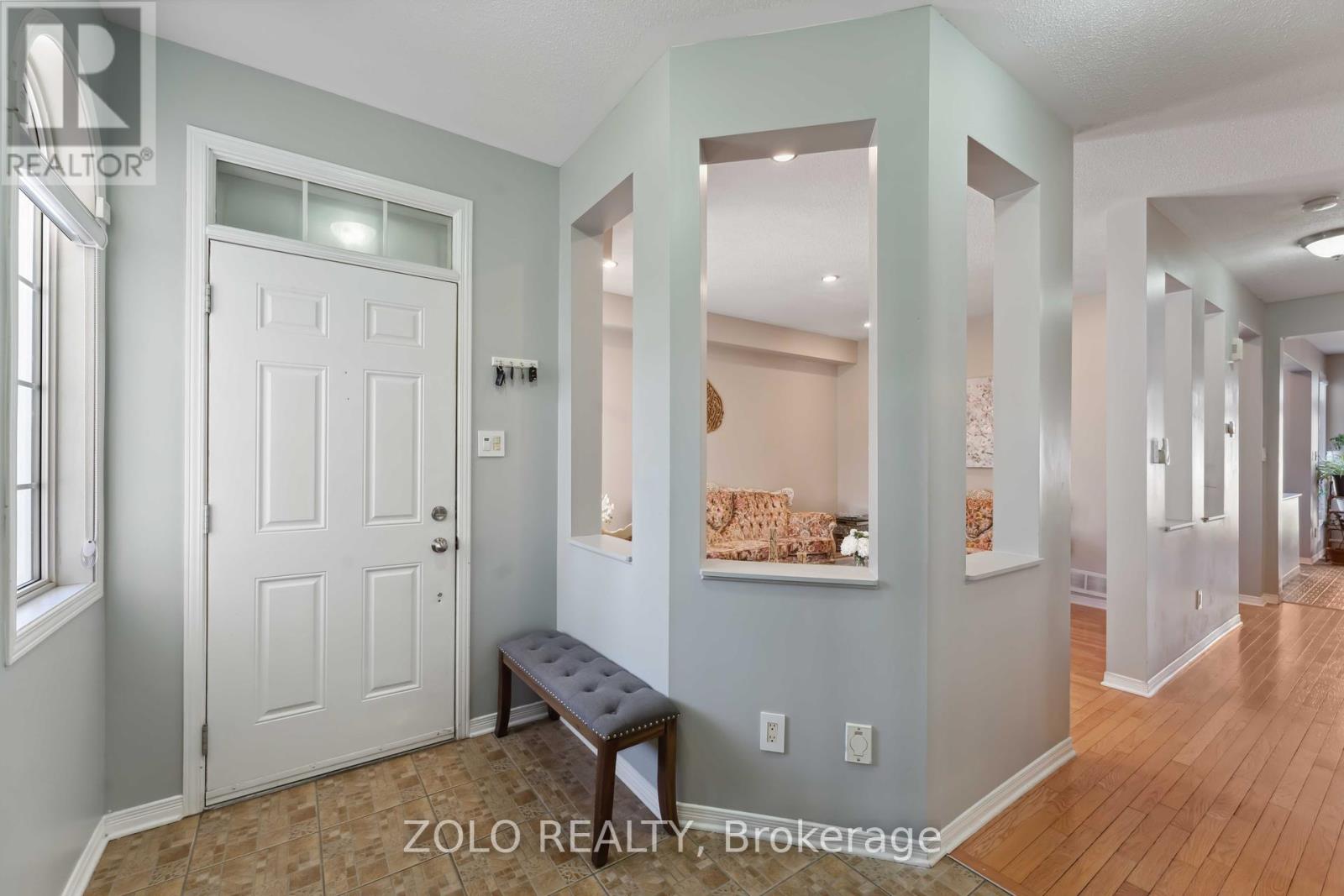 2421 Glandriel Crescent, Ottawa, Ontario  K4A 4T2 - Photo 3 - X12338512