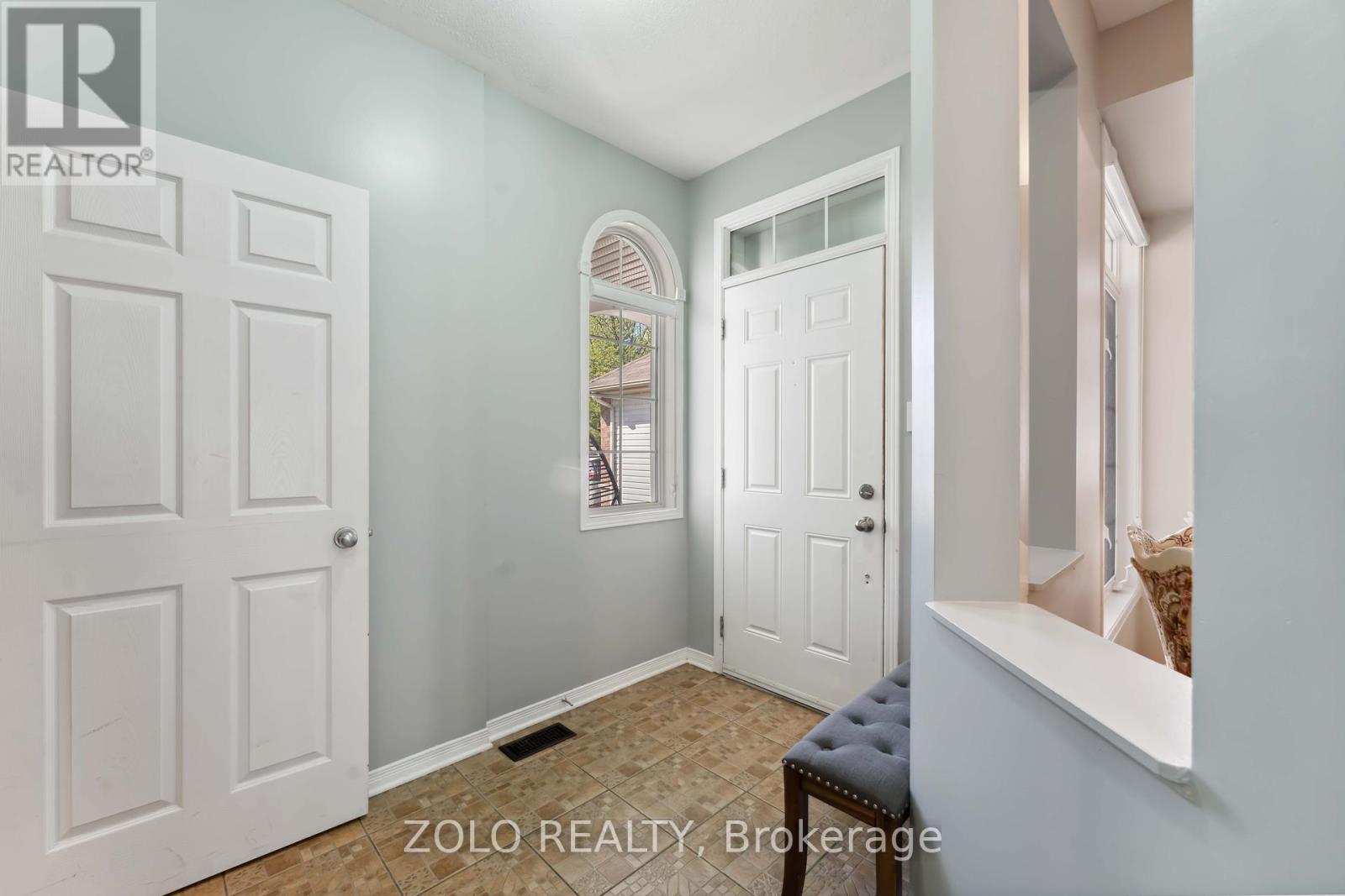 2421 Glandriel Crescent, Ottawa, Ontario  K4A 4T2 - Photo 4 - X12338512