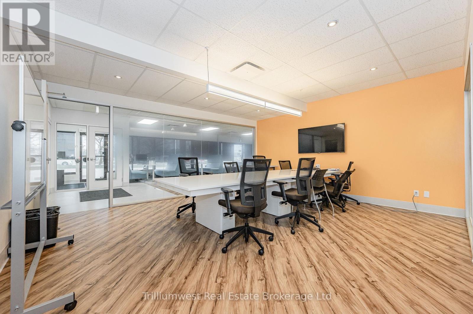 103 - 450 Speedvale Ave W Avenue, Guelph, Ontario  N1H 7Y6 - Photo 16 - X12338518