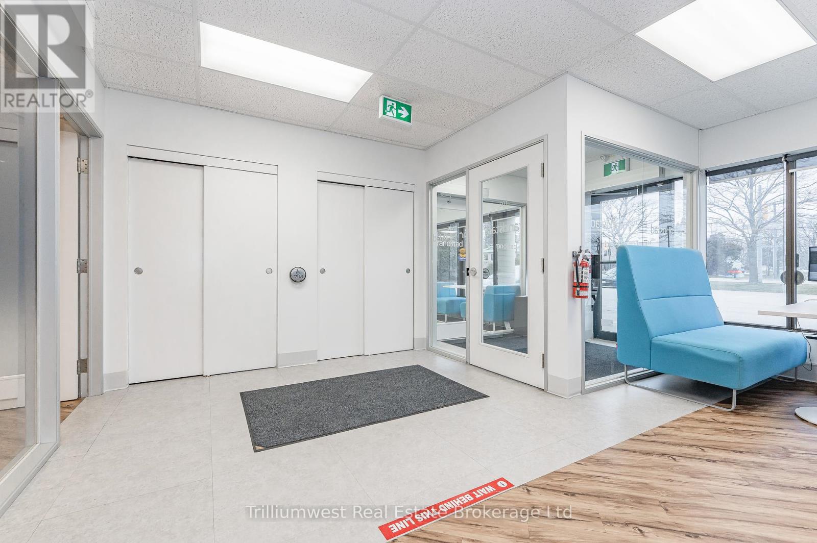 103 - 450 Speedvale Ave W Avenue, Guelph, Ontario  N1H 7Y6 - Photo 2 - X12338518