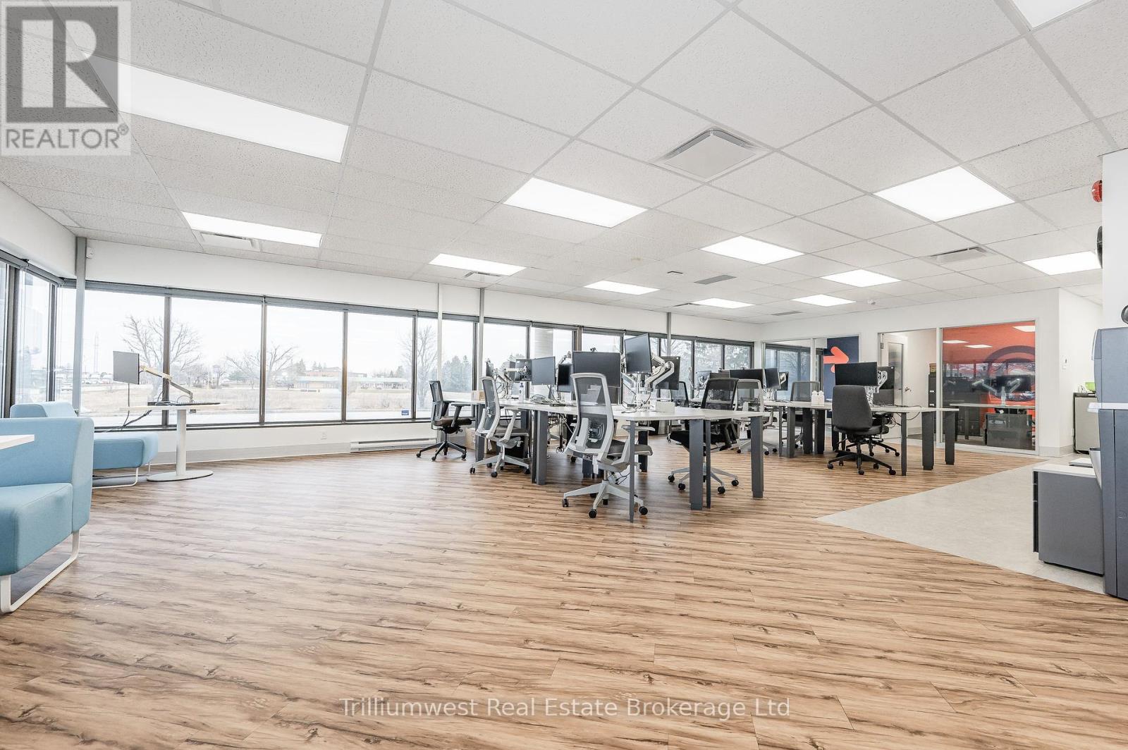 103 - 450 Speedvale Ave W Avenue, Guelph, Ontario  N1H 7Y6 - Photo 5 - X12338518