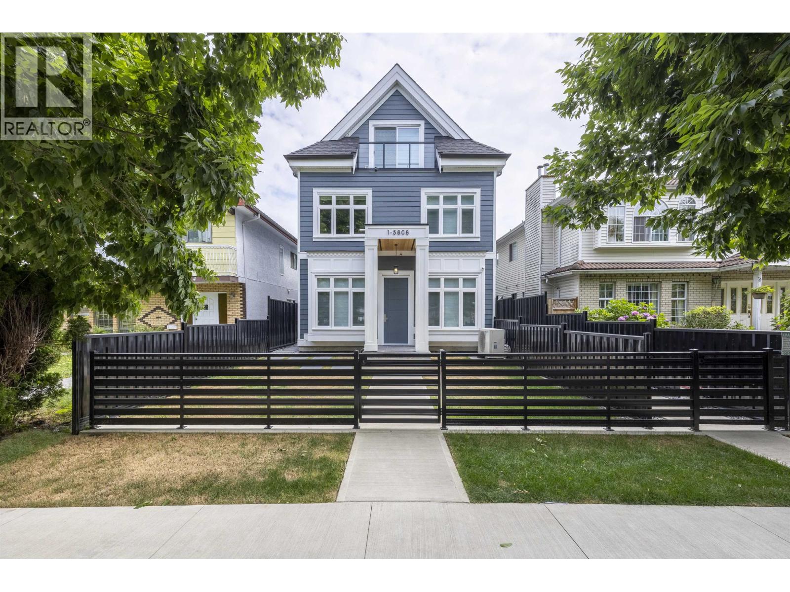 1 5808 LANARK STREET, Vancouver, British Columbia