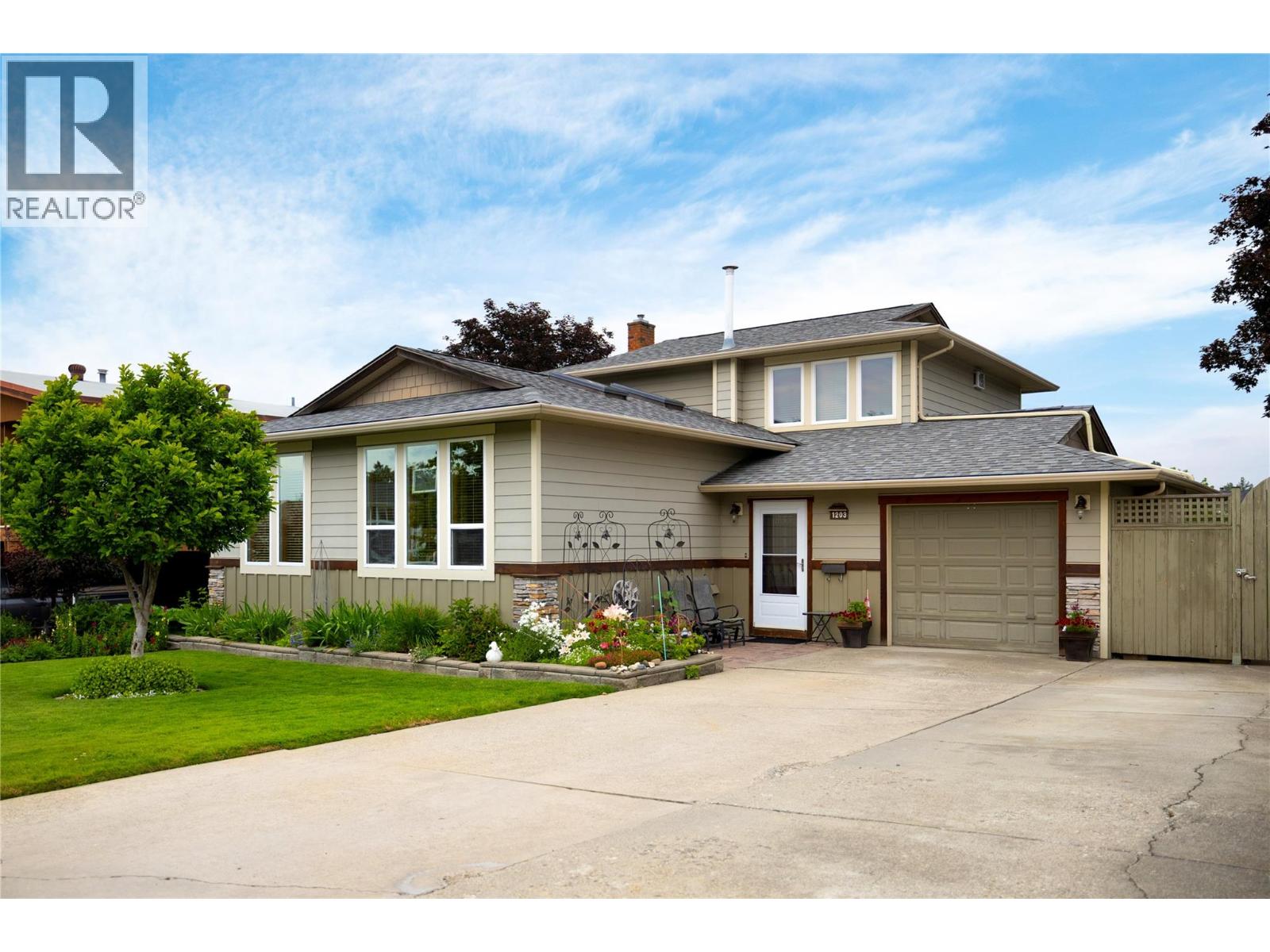 1203 41 Avenue, Vernon, British Columbia  V1T 8A6 - Photo 3 - 10353837