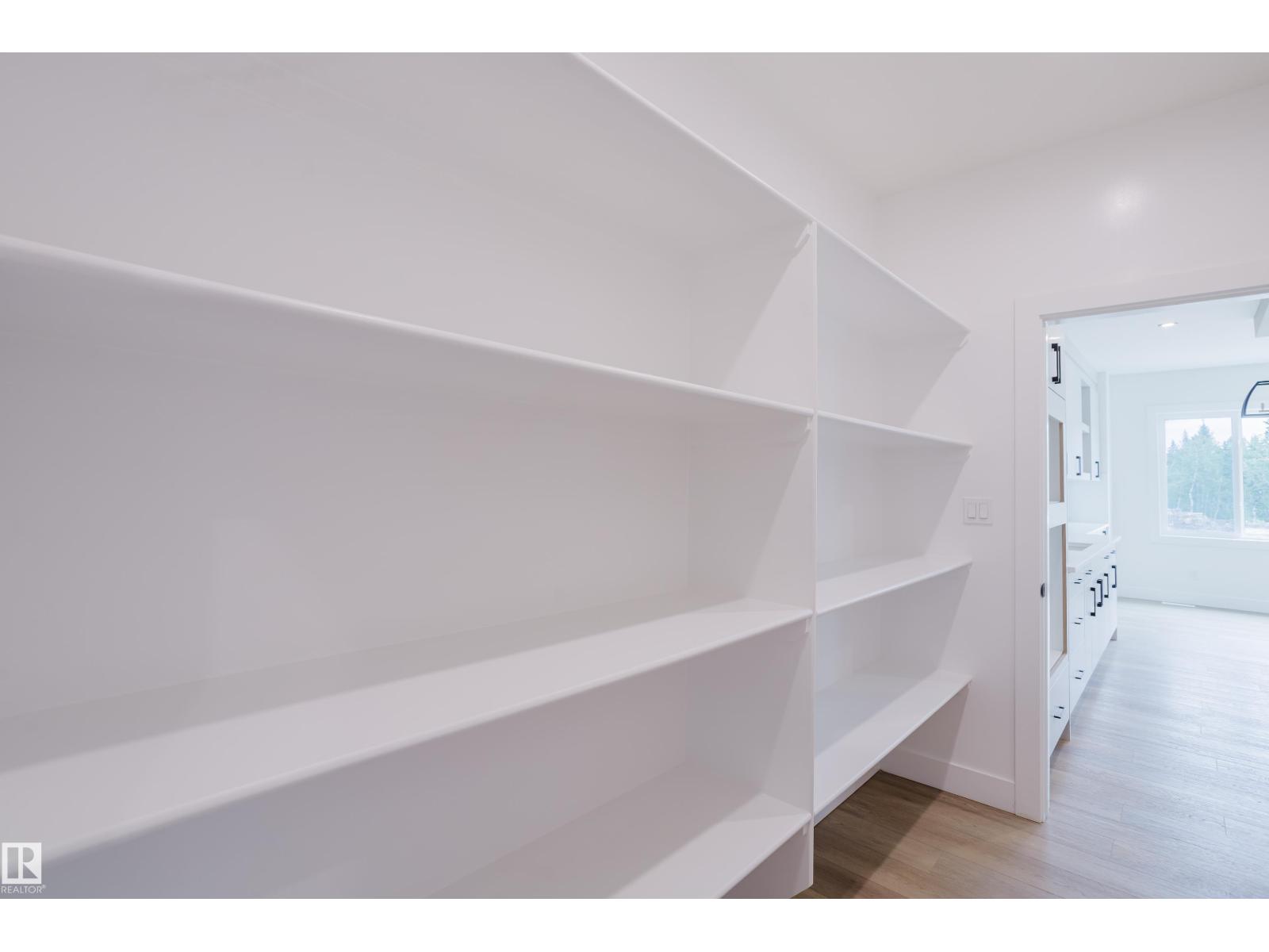 Property at 53 RENWYCK PL image 3