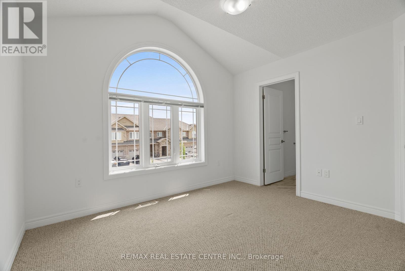 56 Rockledge Drive, Hamilton, Ontario  L0R 1P0 - Photo 17 - X12338526