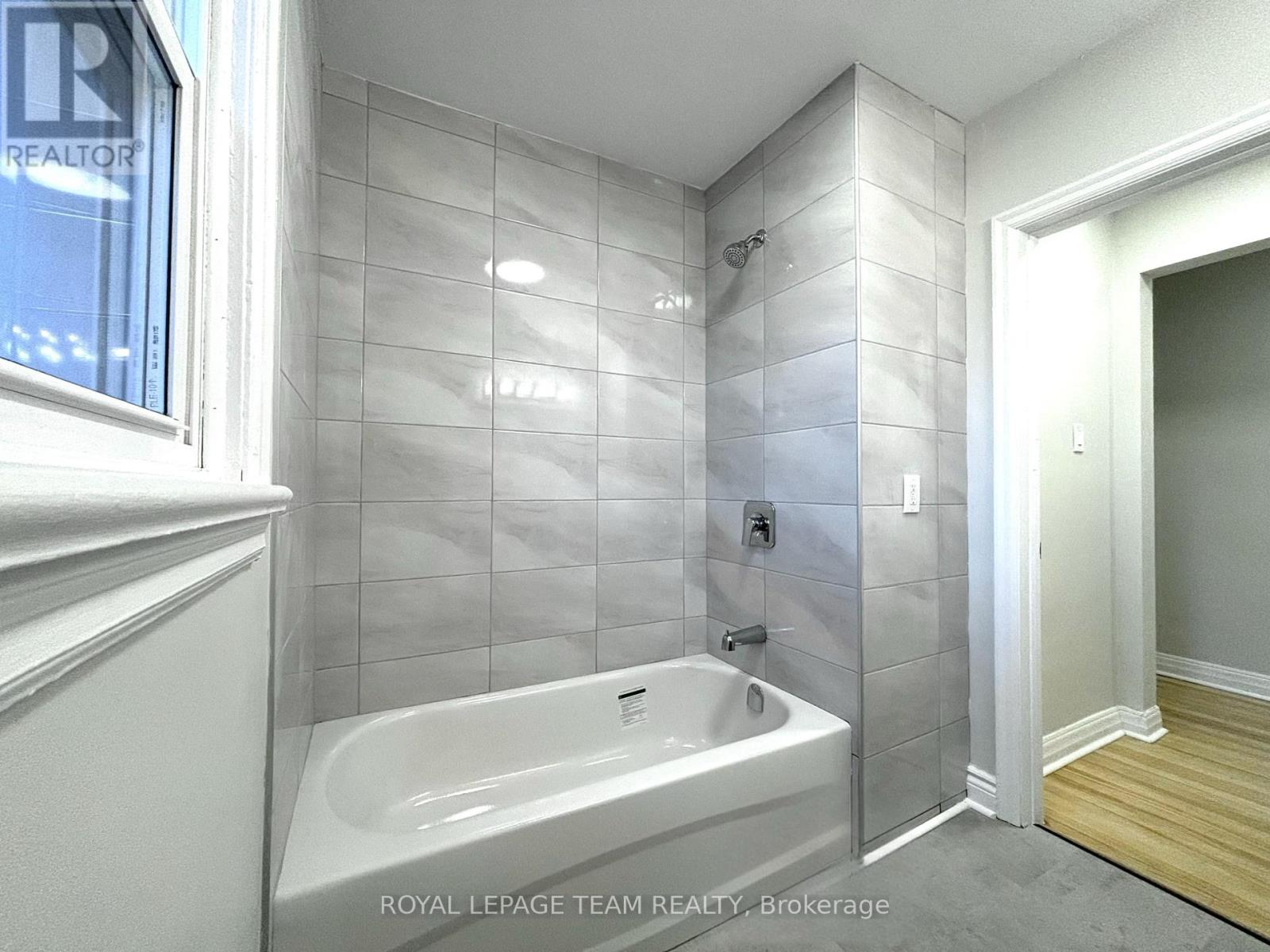 5 - 33 Coupal Street, Ottawa, Ontario  K1L 5Z9 - Photo 15 - X12337839