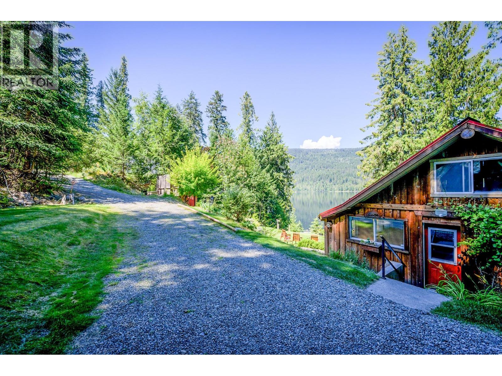 5289 EAST BARRIERE LAKE FS Road Kamloops Photo 36