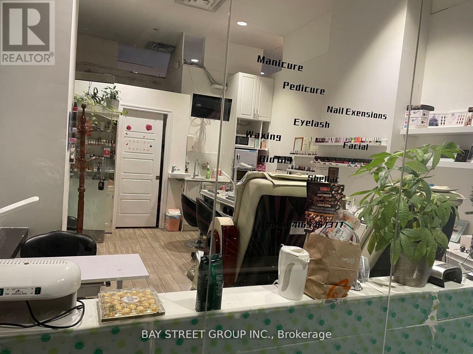 157 - 4750 Yonge Street, Toronto, Ontario  M2N 0J6 - Photo 2 - C12338549