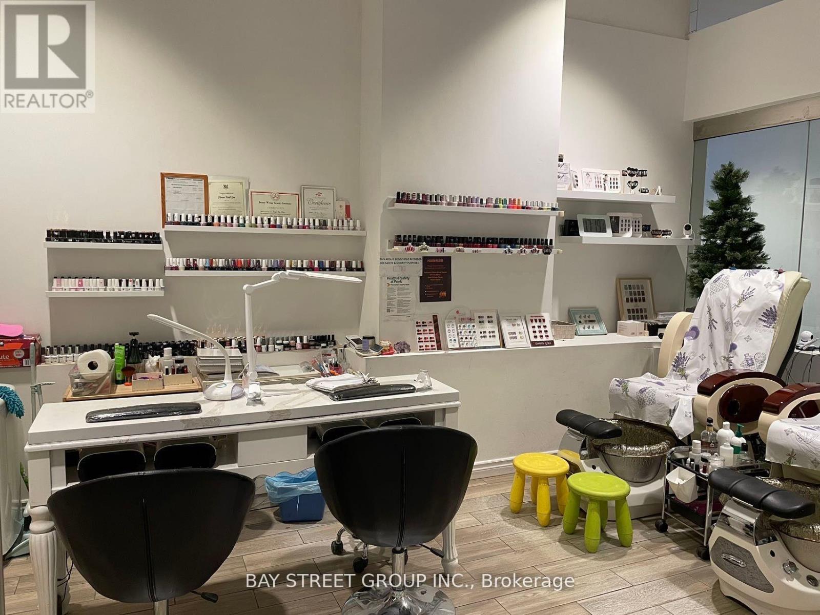 157 - 4750 Yonge Street, Toronto, Ontario  M2N 0J6 - Photo 3 - C12338549