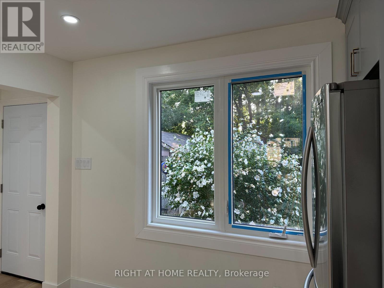 210 Dearborn Avenue, Oshawa (O'neill), Ontario  L1G 4Z4 - Photo 12 - E12338561