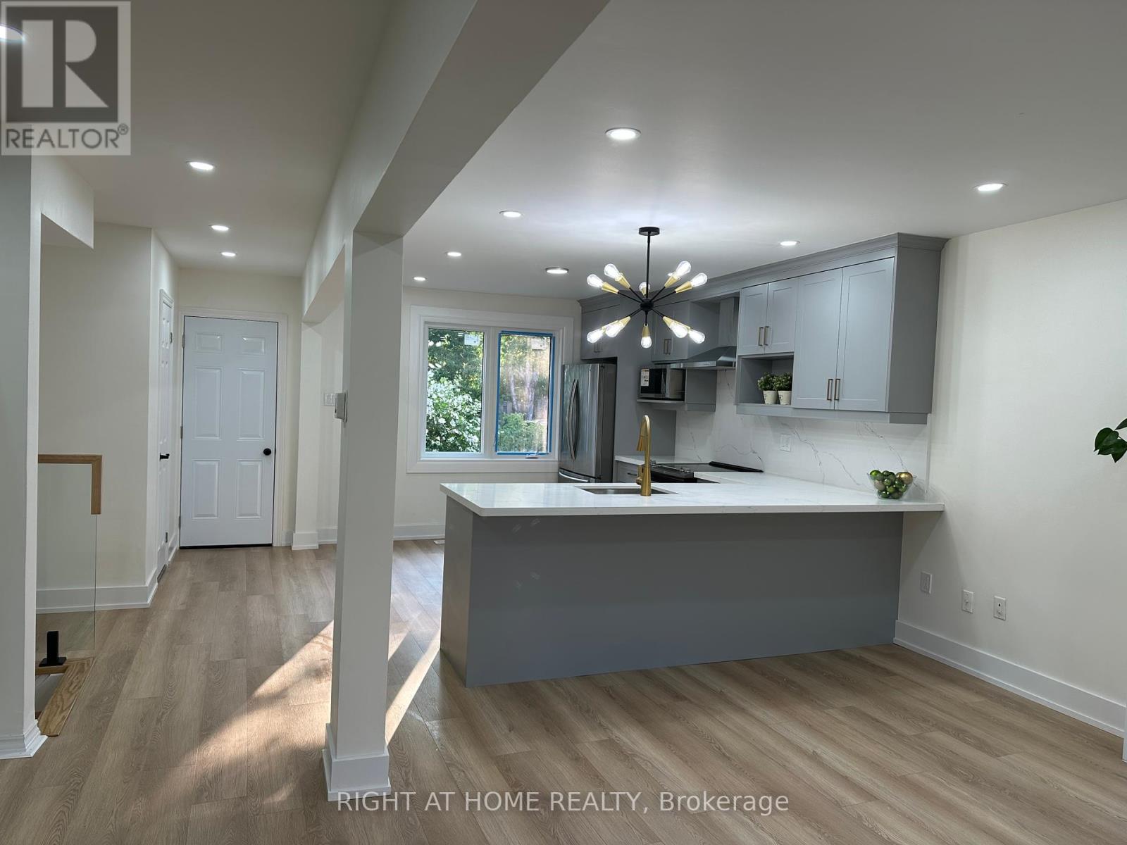 210 Dearborn Avenue, Oshawa (O'neill), Ontario  L1G 4Z4 - Photo 14 - E12338561