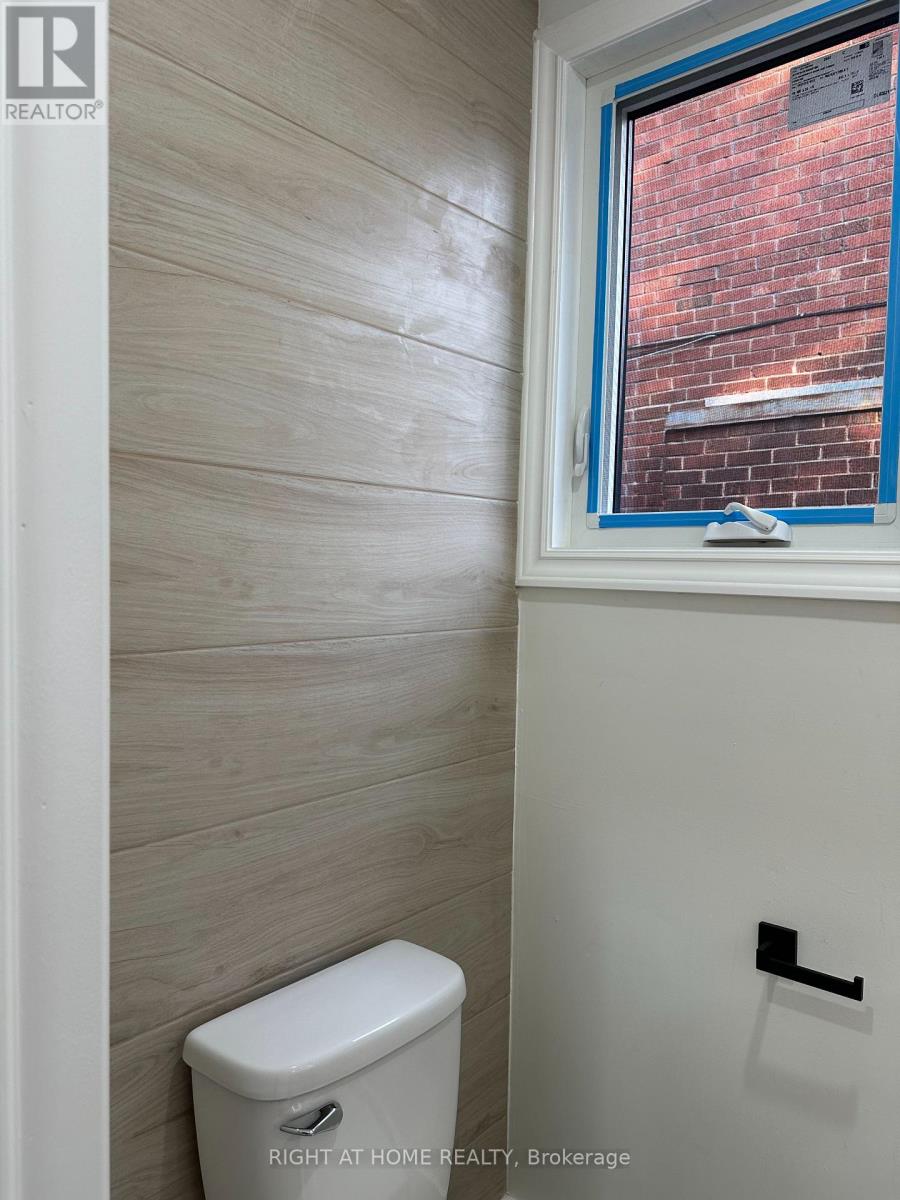 210 Dearborn Avenue, Oshawa (O'neill), Ontario  L1G 4Z4 - Photo 20 - E12338561