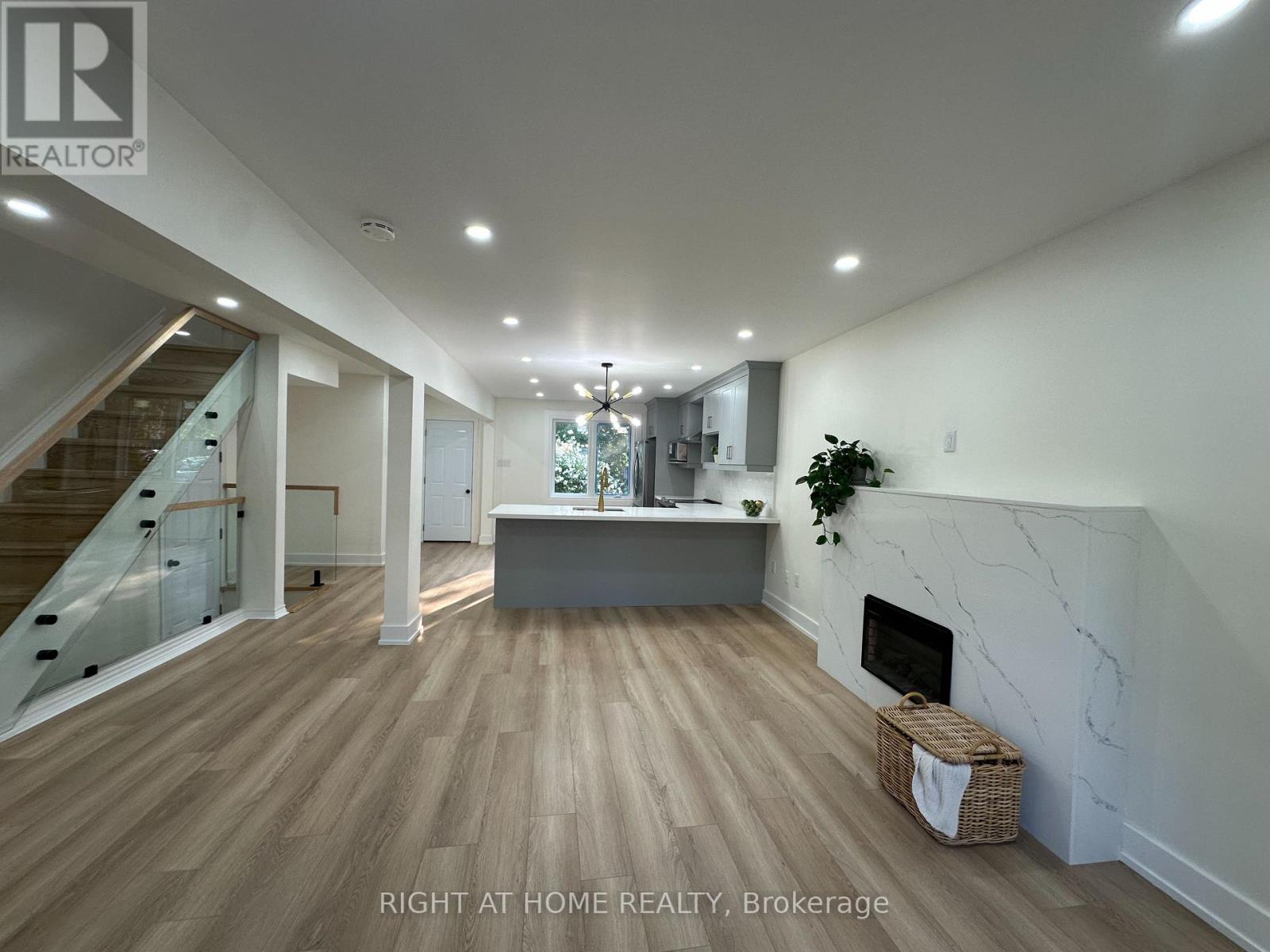 210 Dearborn Avenue, Oshawa (O'neill), Ontario  L1G 4Z4 - Photo 6 - E12338561