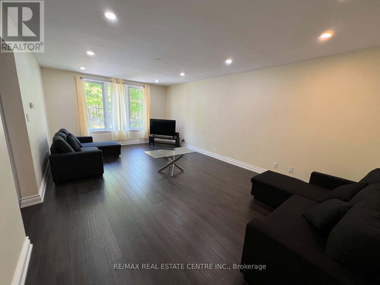 37 1/2 Cumberland Street, St. Catharines, Ontario  L2M 1E4 - Photo 16 - X12338568