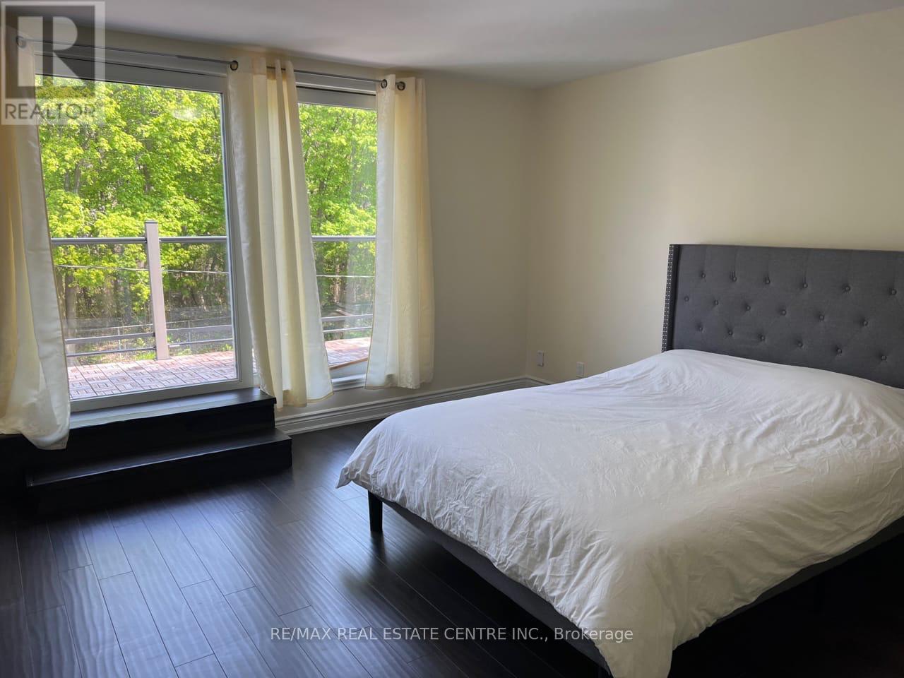 37 1/2 Cumberland Street, St. Catharines, Ontario  L2M 1E4 - Photo 5 - X12338568