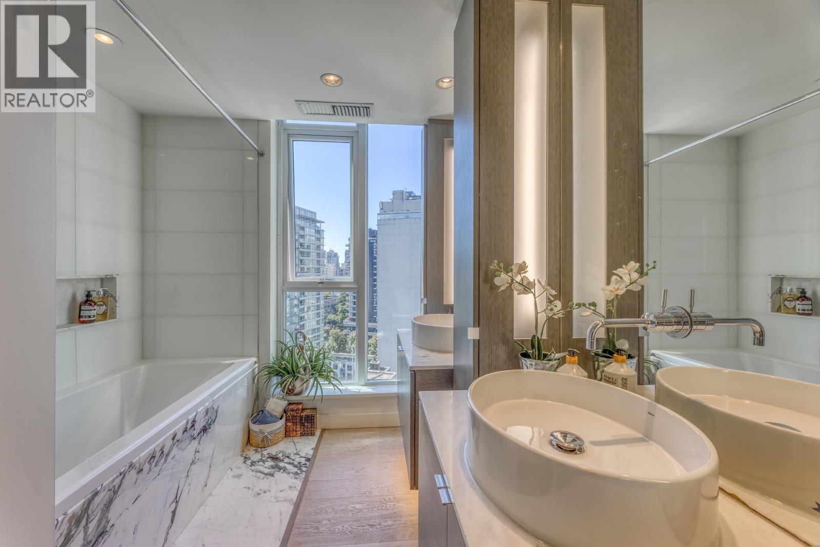 1704 1499 W Pender Street, Vancouver, British Columbia  V6G 0A7 - Photo 17 - R3035721