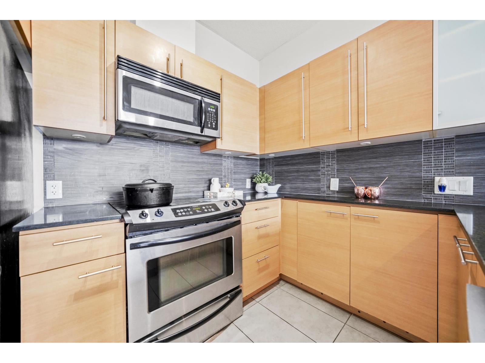 408 13399 104 Avenue, Surrey, British Columbia  V3T 0C9 - Photo 7 - R3035694