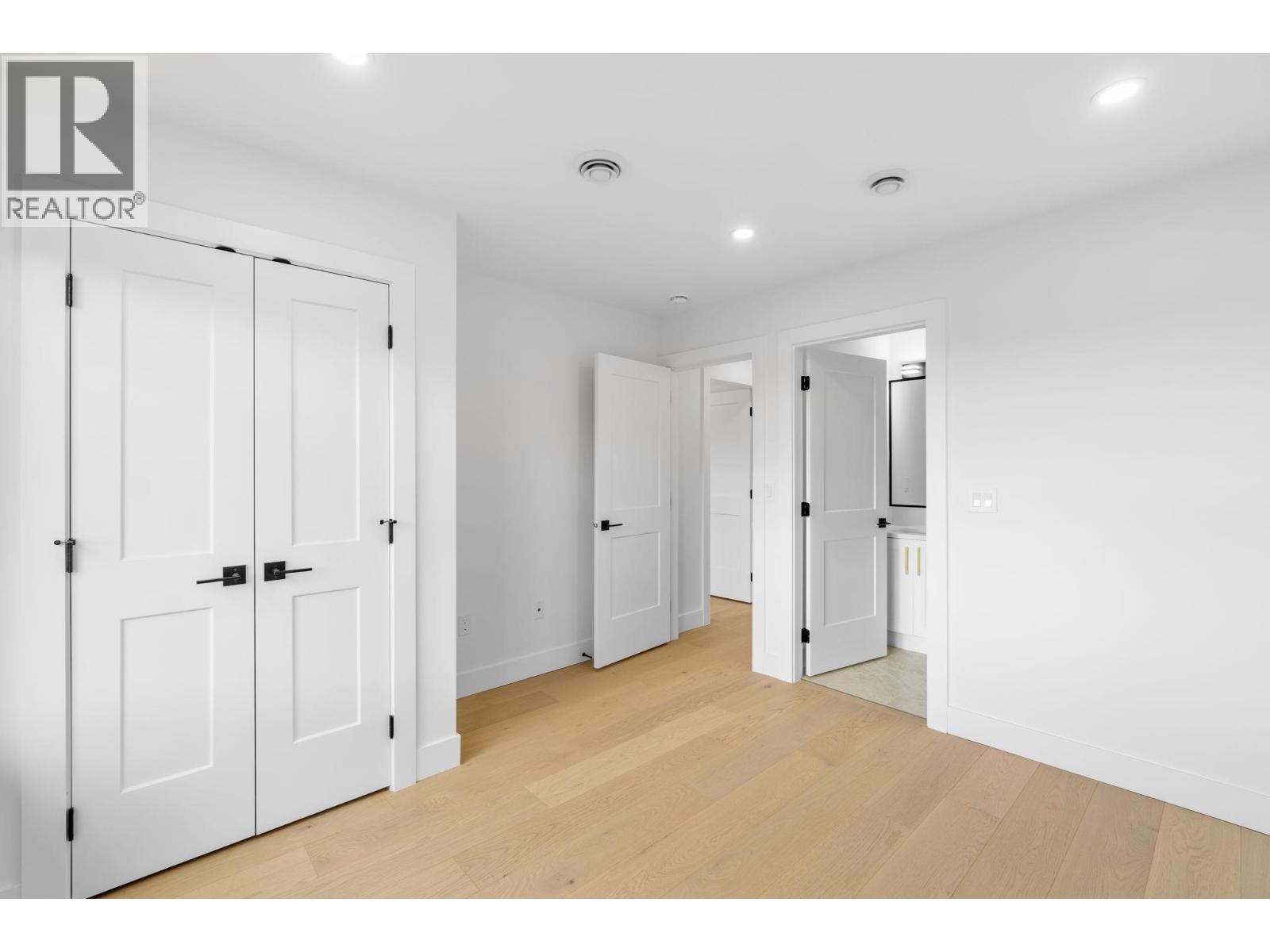 1-3 6765 Kitchener Street, Burnaby, British Columbia  V5B 2J8 - Photo 24 - R3033020
