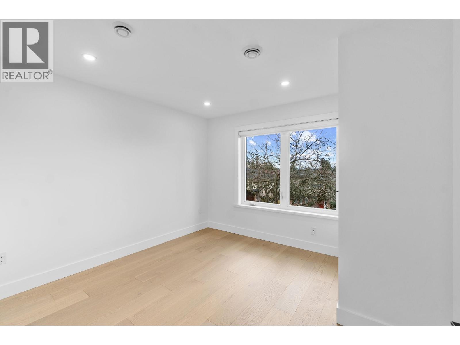 1-3 6765 Kitchener Street, Burnaby, British Columbia  V5B 2J8 - Photo 23 - R3033020