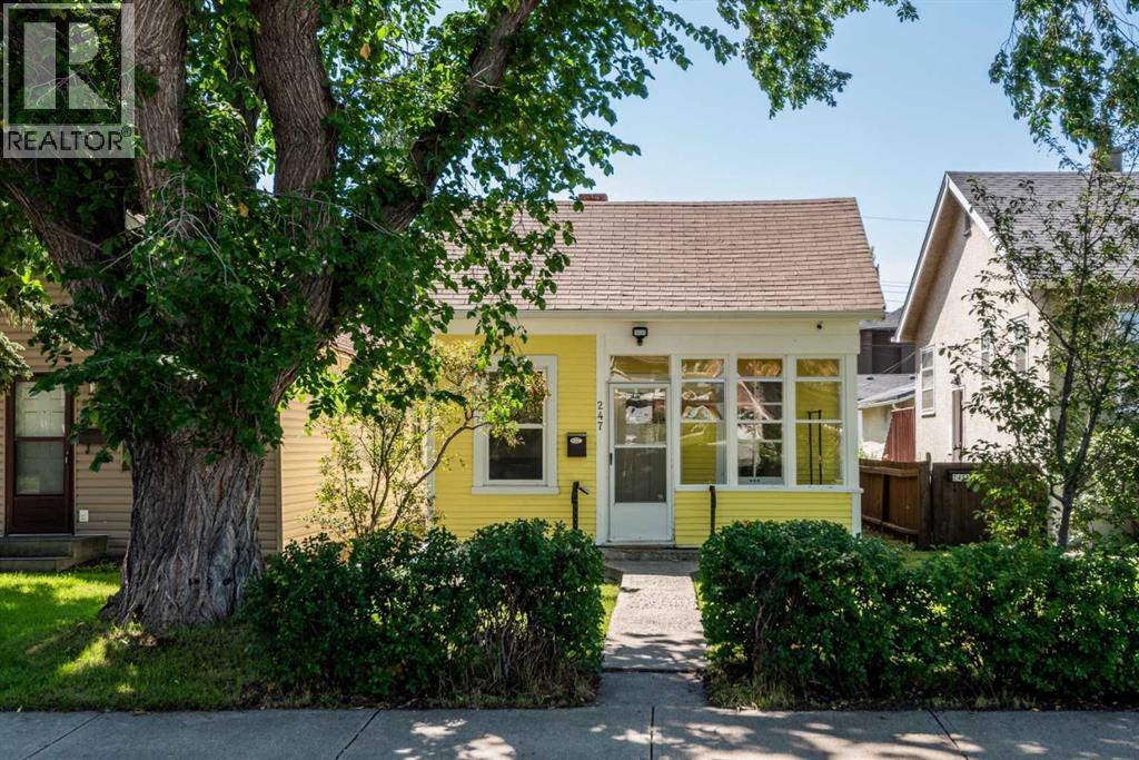 Property at 247 22 Avenue NW image 3