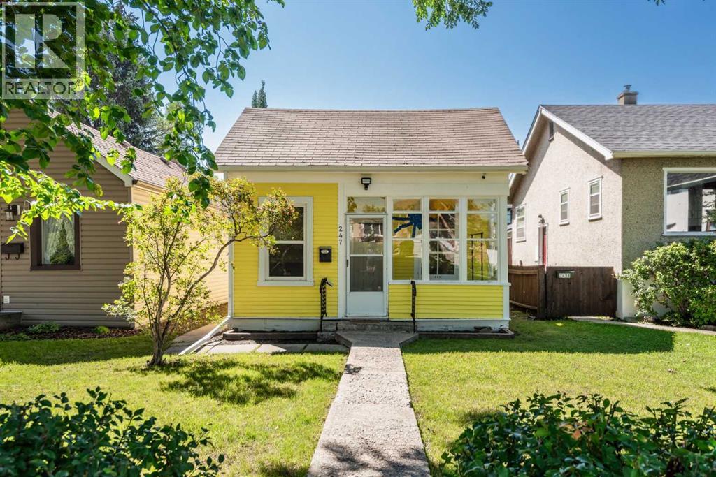 Property at 247 22 Avenue NW image 1