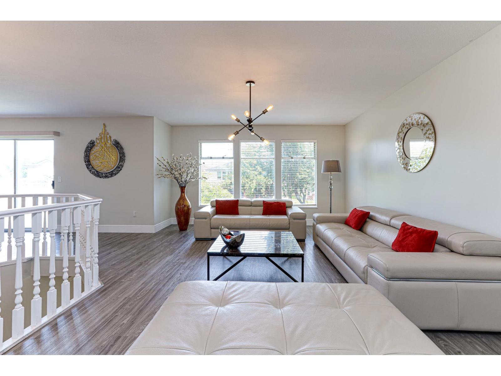 7565 123a Street, Surrey, British Columbia V3W 9P6 - Photo 2 - R3022996