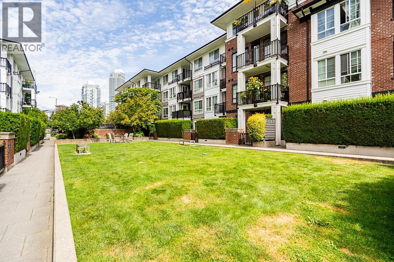 313 553 Foster Avenue, Coquitlam, British Columbia  V3J 0B5 - Photo 32 - R3035907