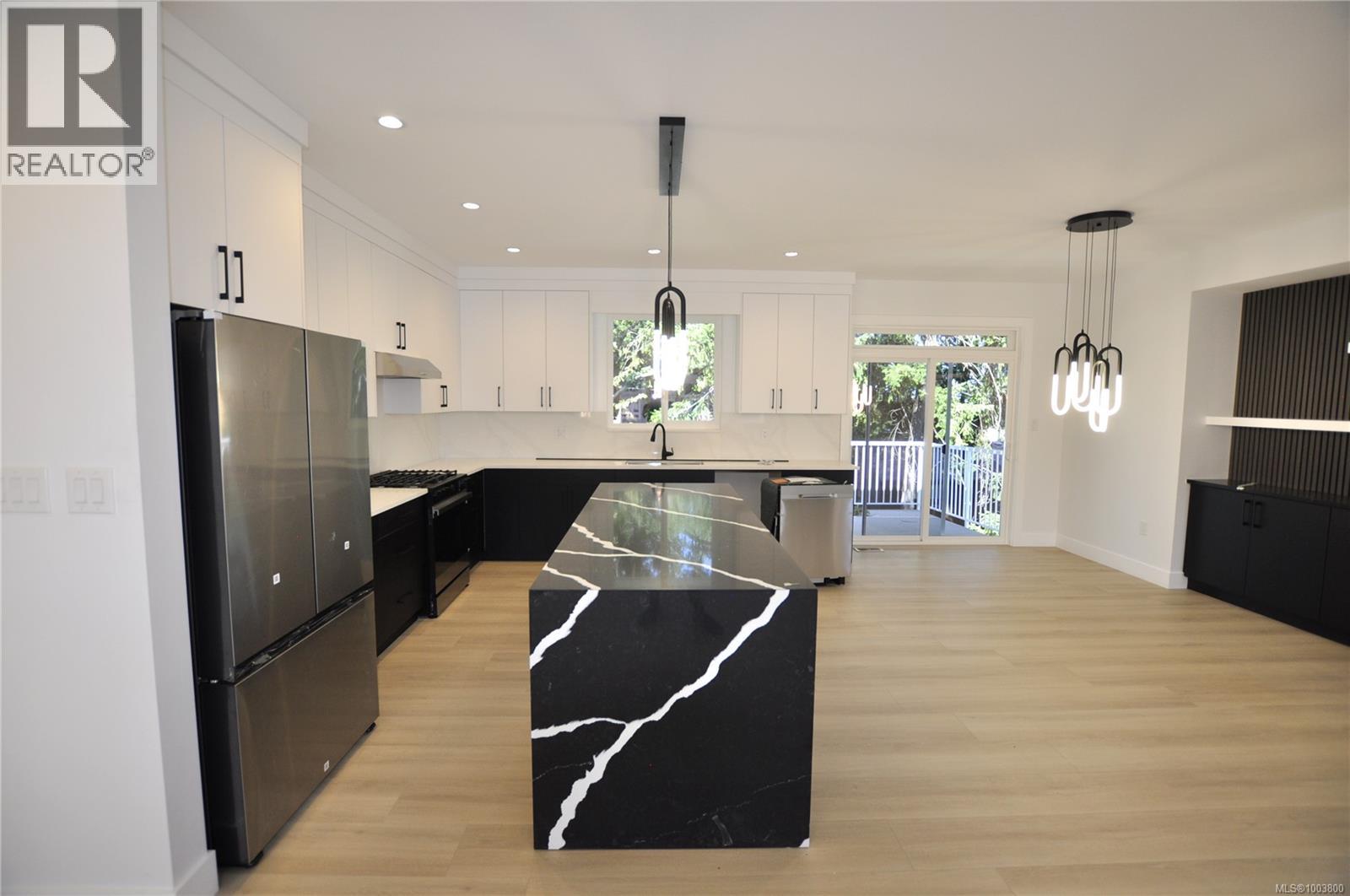 Property at 610 Rotayo Rd image 3