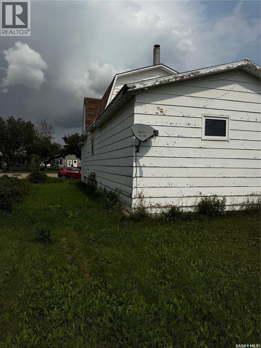 210 2nd Avenue W, Nokomis, Saskatchewan  S0G 3R0 - Photo 40 - SK014471