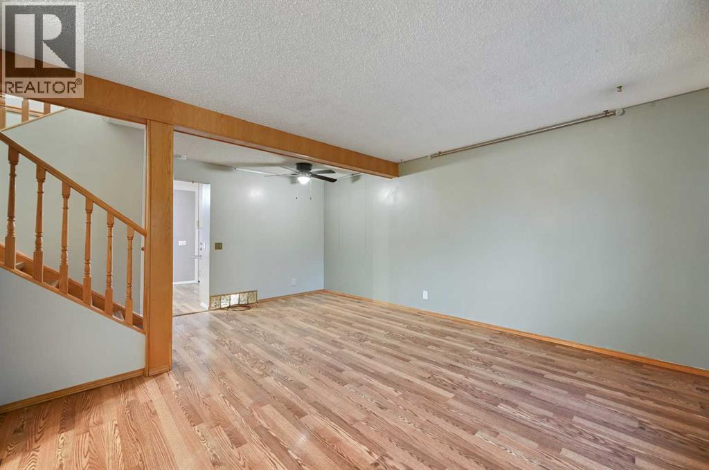 Property at 60 Applecroft Road SE image 2