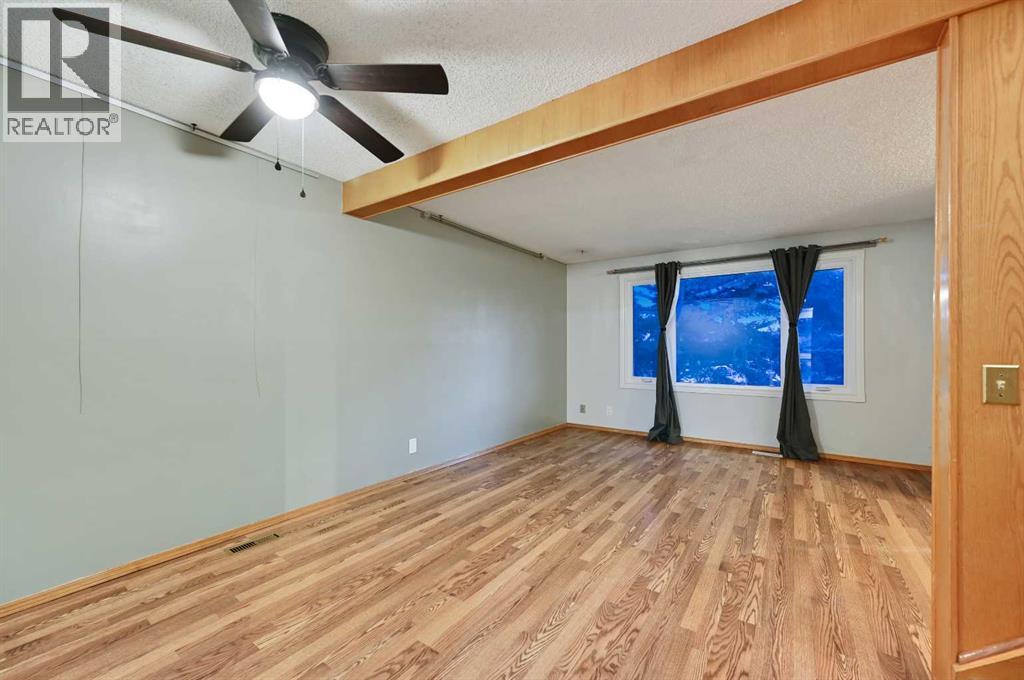 Property at 60 Applecroft Road SE image 5